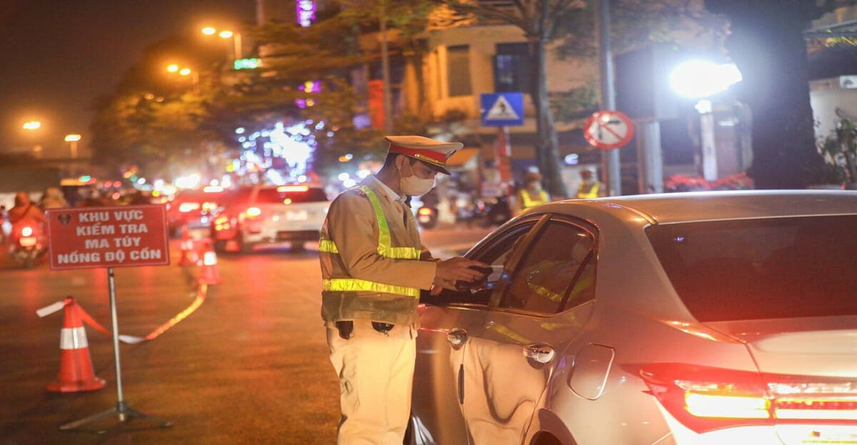 Tạm giữ phương tiện