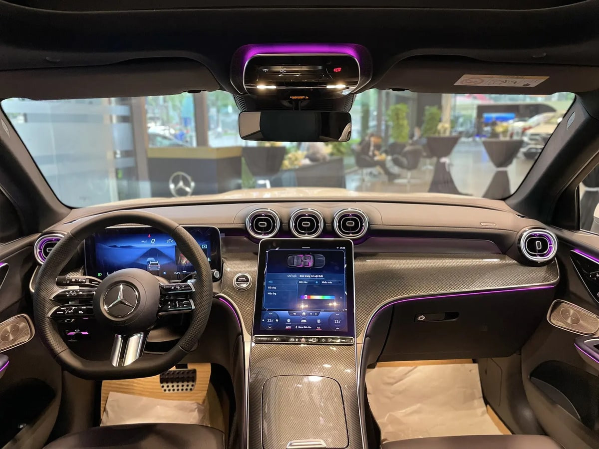 Taplo xe GLC 300
