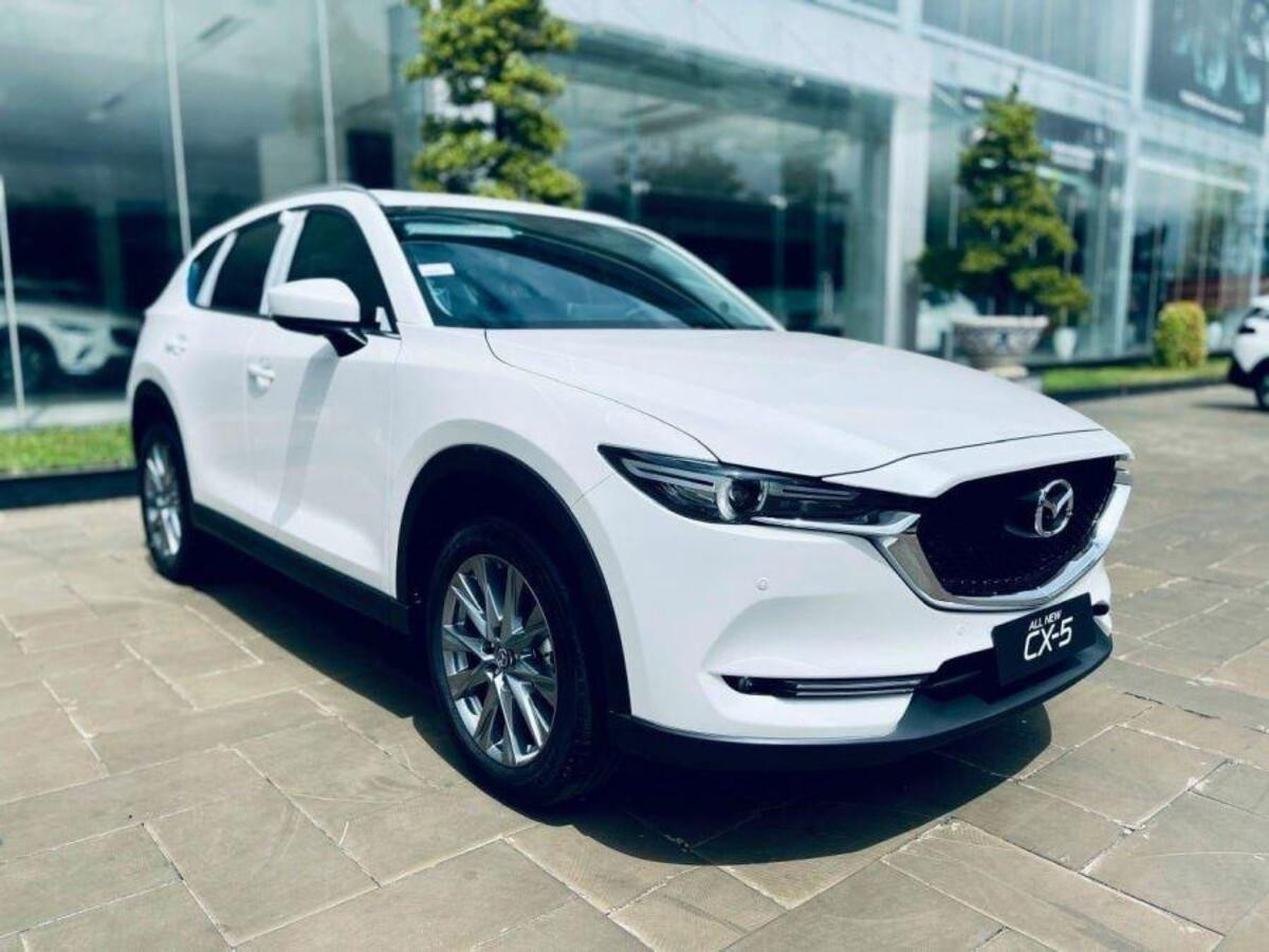 Thân xe Mazda CX-5 2022 với thiết kế thể thao
