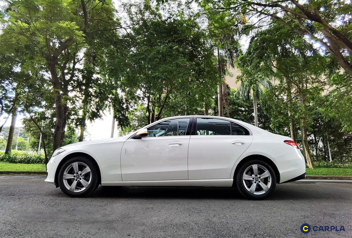 Thân xe Mercedes C200 2024