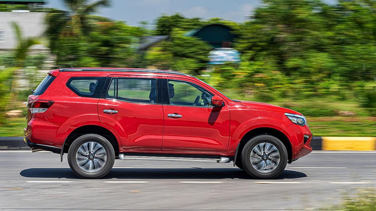 Thân xe Nissan Terra 2020