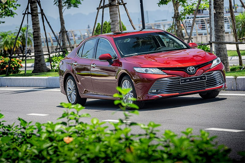 Thân xe Toyota Camry 2019