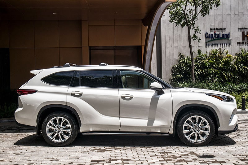 Thân xe Toyota Highlander 2020
