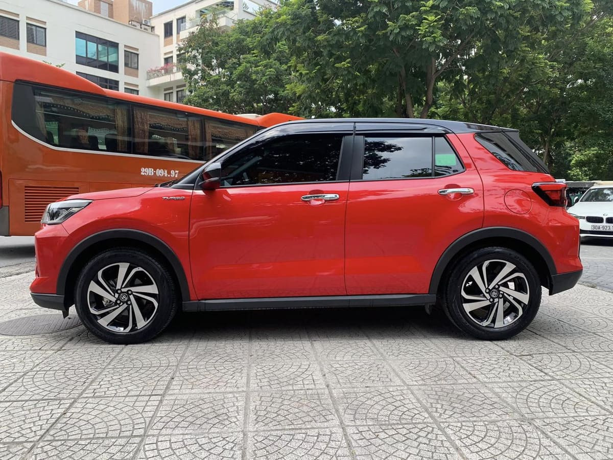 Thân xe Toyota Raize 2023