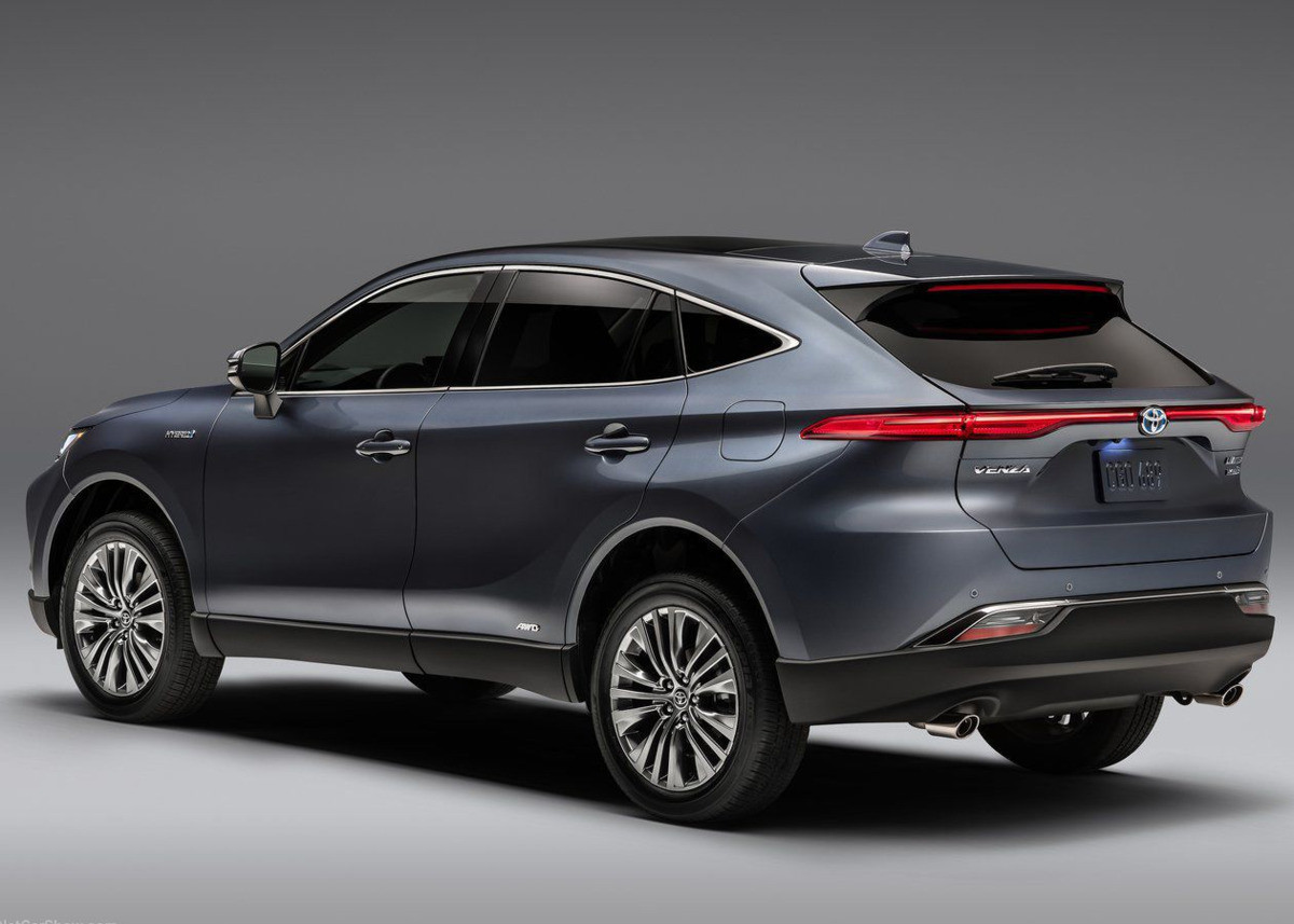 Thân xe Toyota Venza 2020 mượt mà và thanh thoát