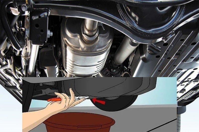 Tháo xăng qua lỗ ở gầm xe