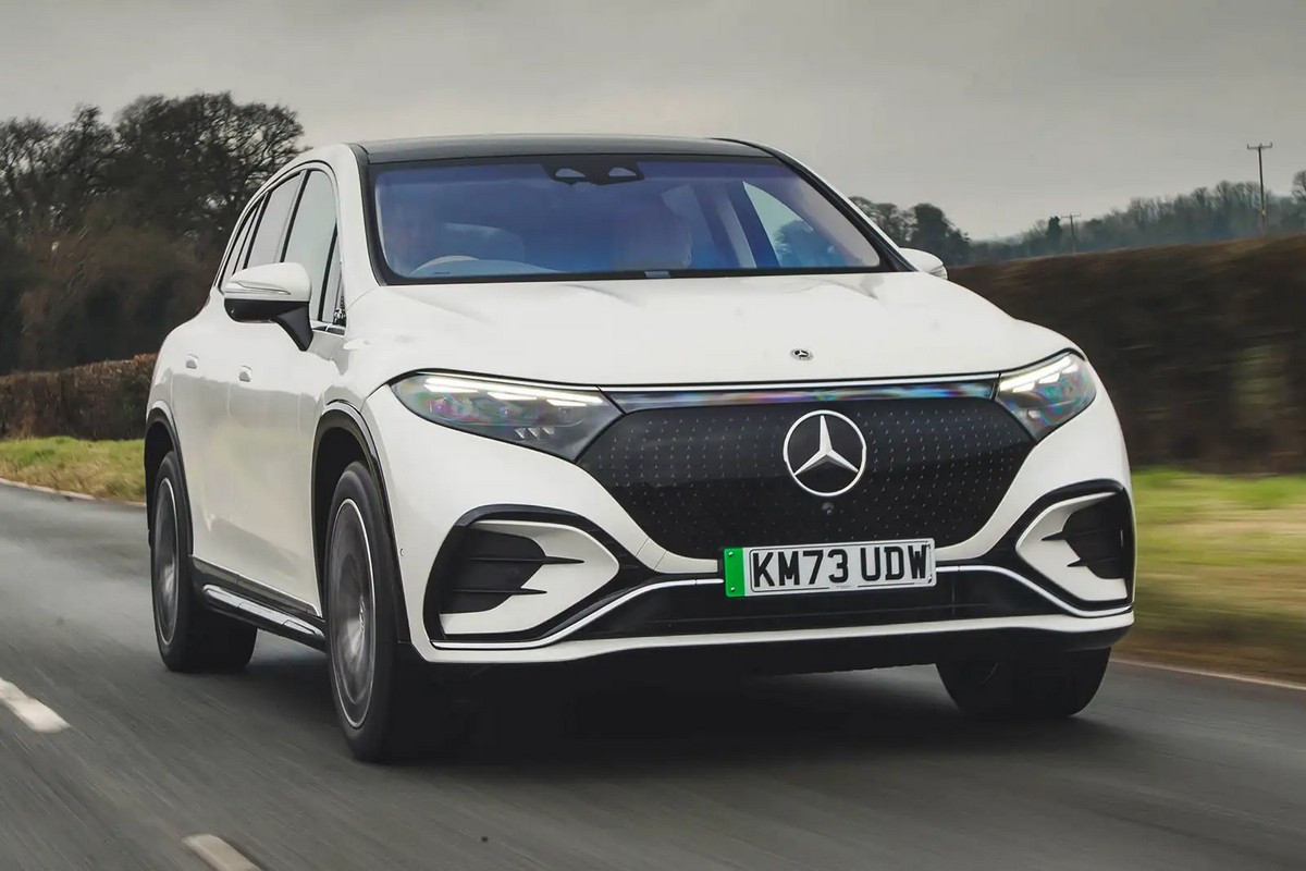 Thiết kế đầu xe Mercedes EQS SUV