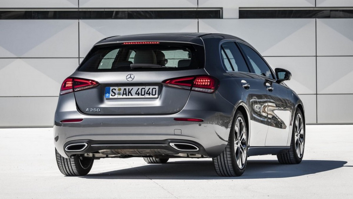 Thiết kế đuôi xe Mercedes A200