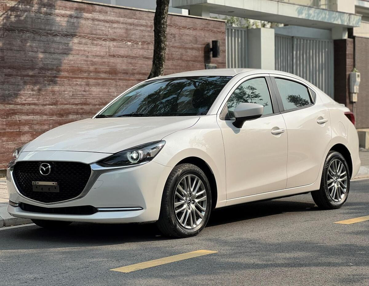 Thiết kế thân xe Mazda 2 2021