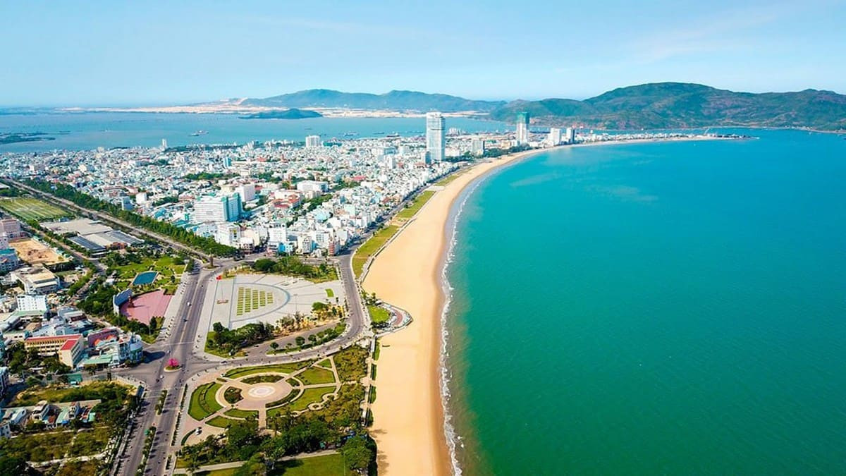 Thời điểm thích hợp để đi Quy Nhơn là từ tháng 2 đến tháng 8