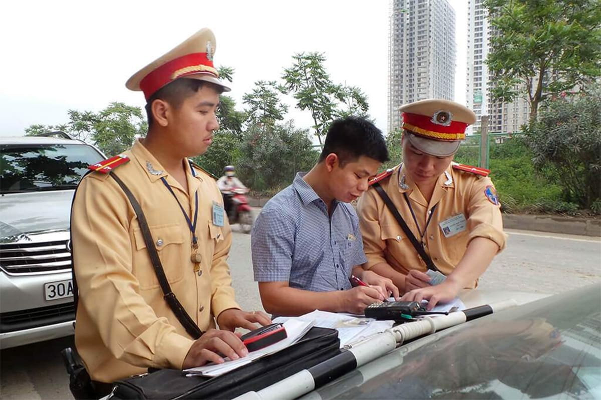 Thủ tục xử phạt lỗi bảo hiểm ô tô hết hạn