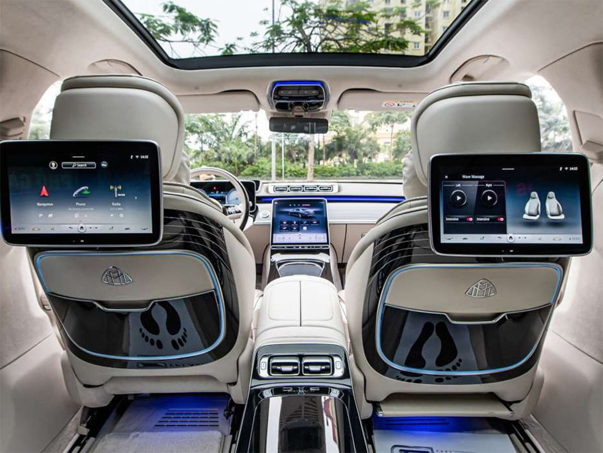 Tiện nghi Mercedes-Maybach S680 hiện đại, đẳng cấp