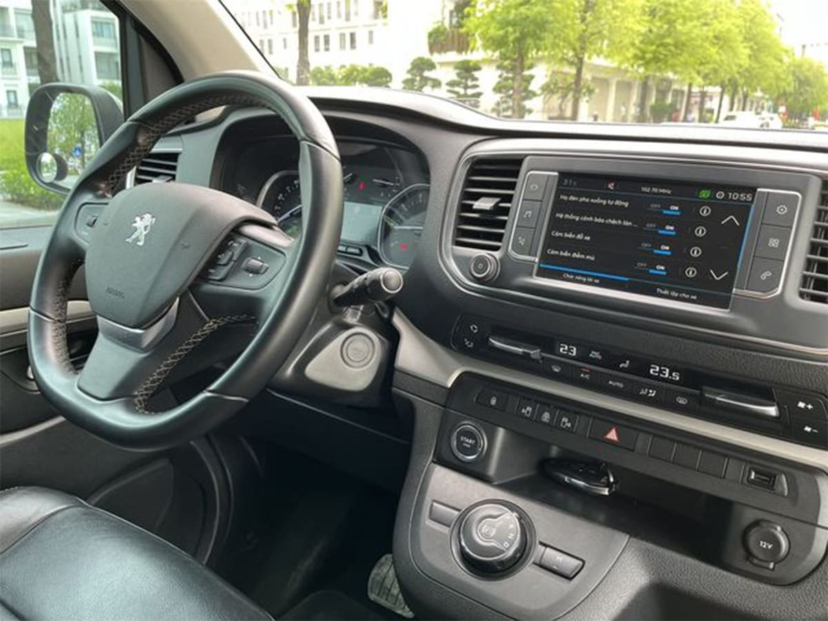 Tiện nghi Peugeot Traveller