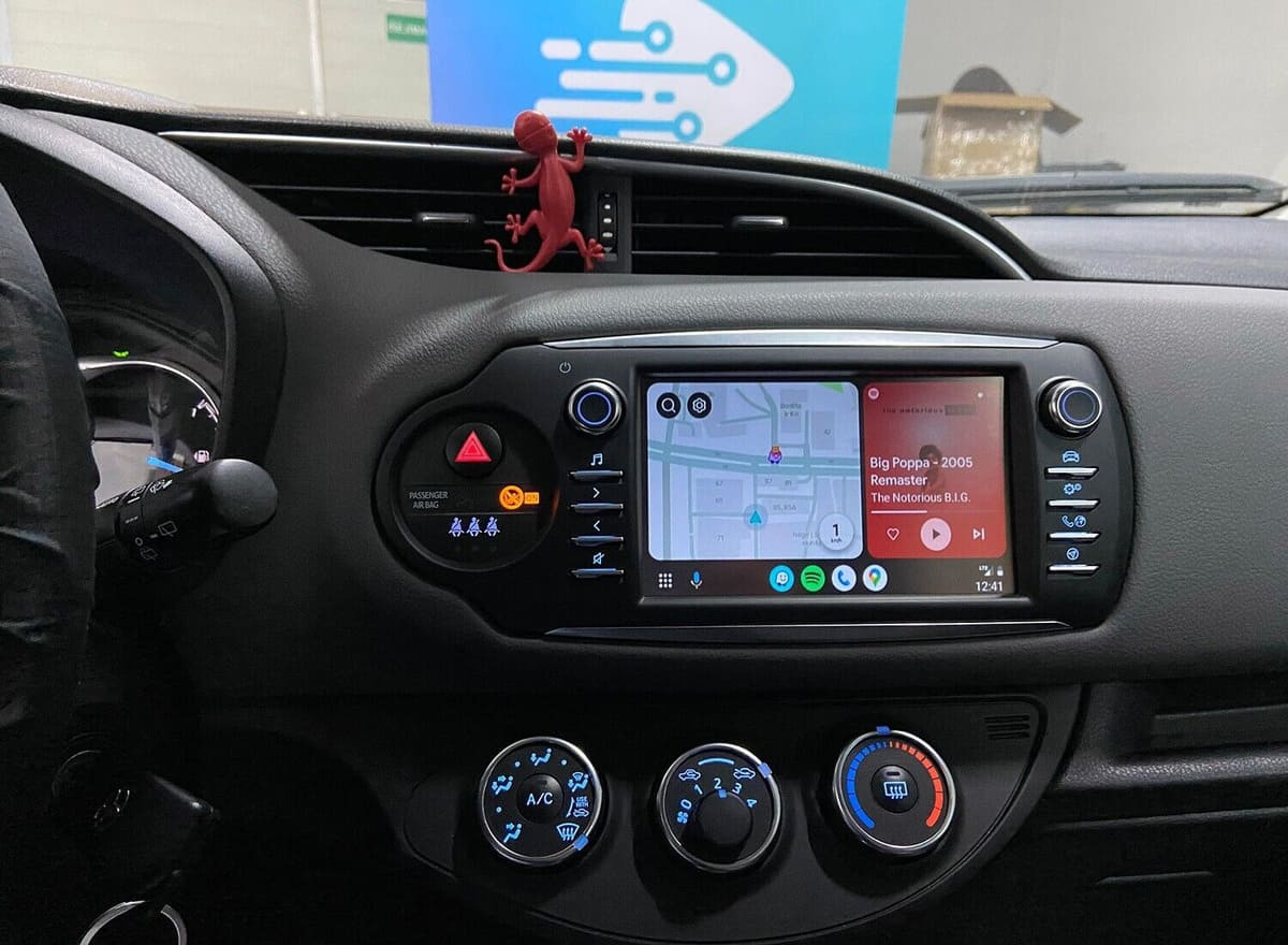 Tiện nghi Toyota Yaris 2018