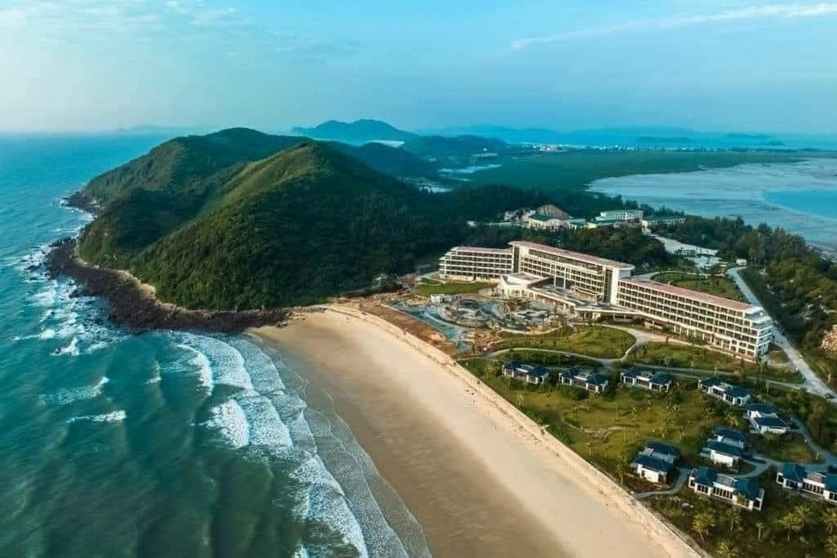 Toàn cảnh đảo Quan Lạn