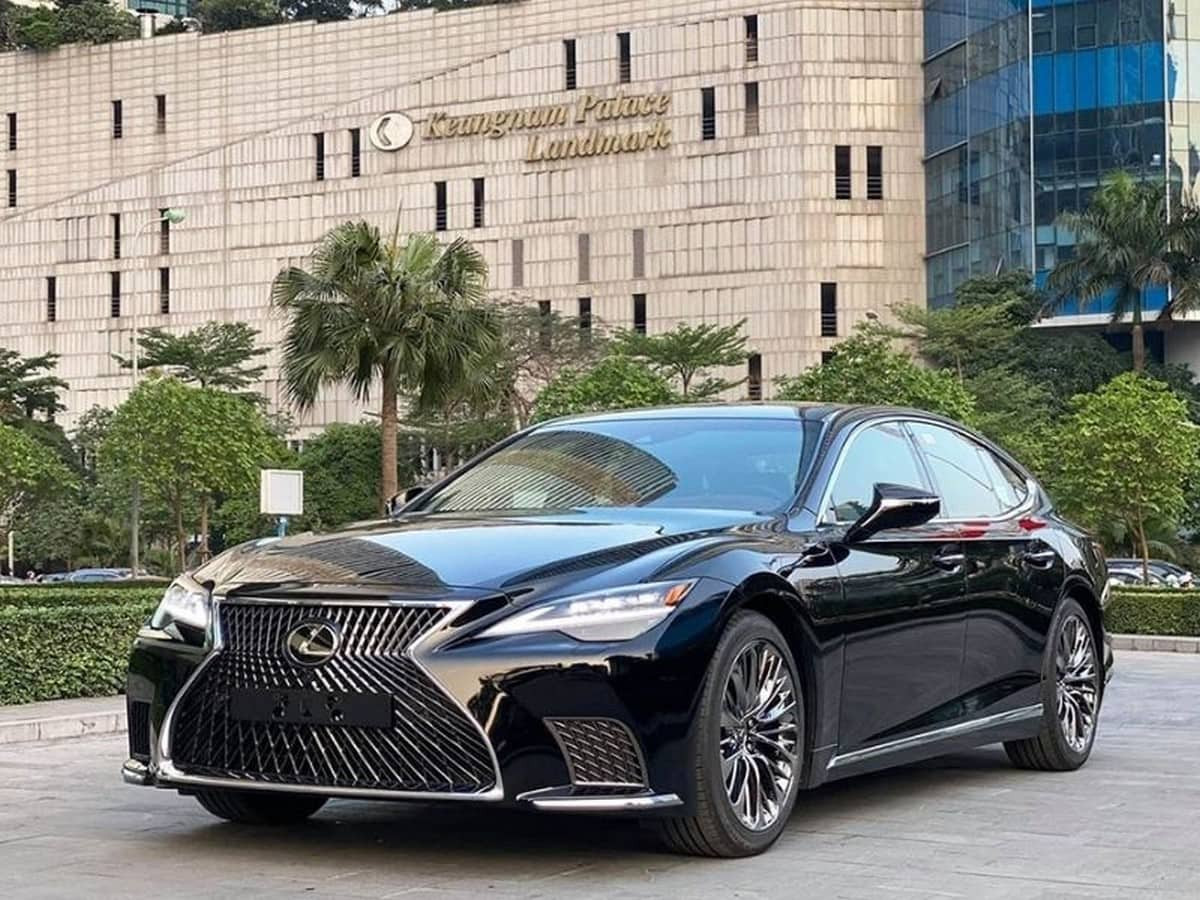 Tổng quan Lexus IS 500