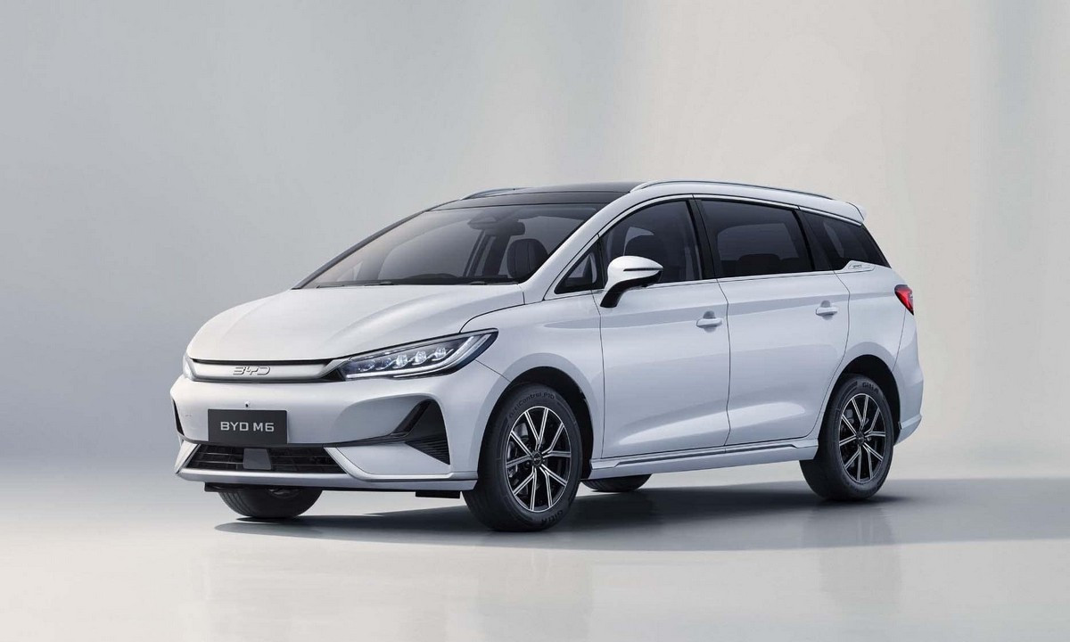 Tổng quan về xe BYD M6