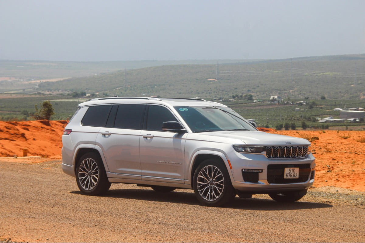 Tổng quan xe Jeep Grand Cherokee L