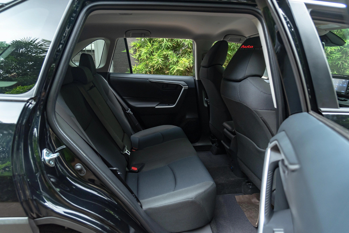 Toyota RAV4 2020 mang đến không gian thoải mái