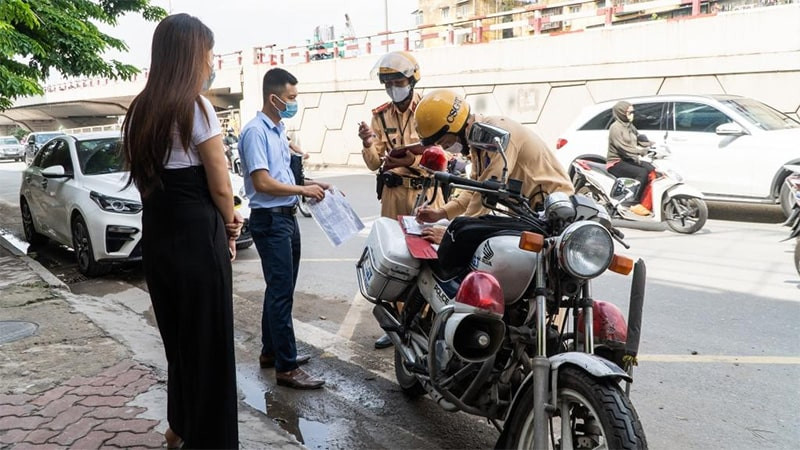 Tuân thủ quy định dừng đỗ xe ô tô