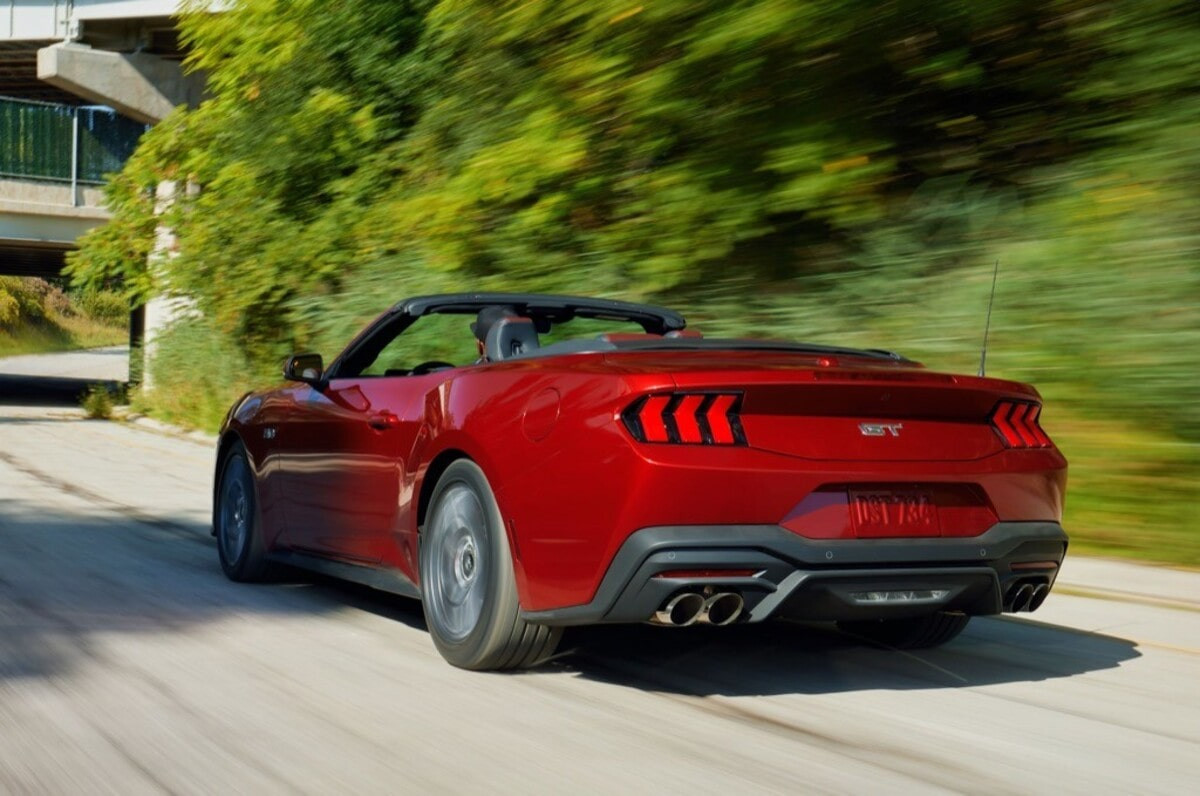 Vận hành Ford Mustang