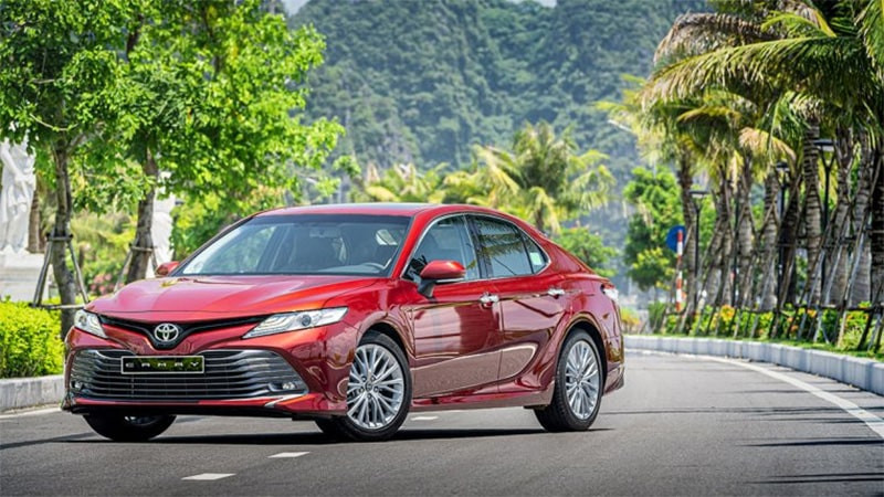 Vận hành Toyota Camry 2019