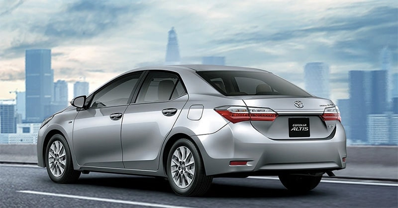 Vận hành Toyota Corolla Altis 2018