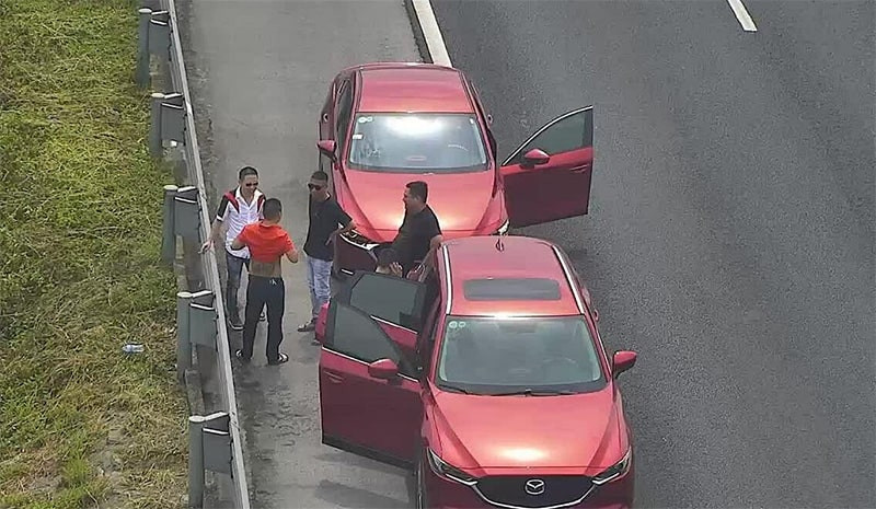 Vi phạm dừng đỗ xe trên cao tốc