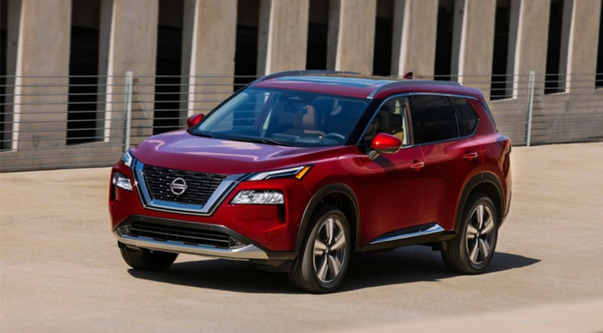 Xe Nissan X-Trail ngoại thất đỏ