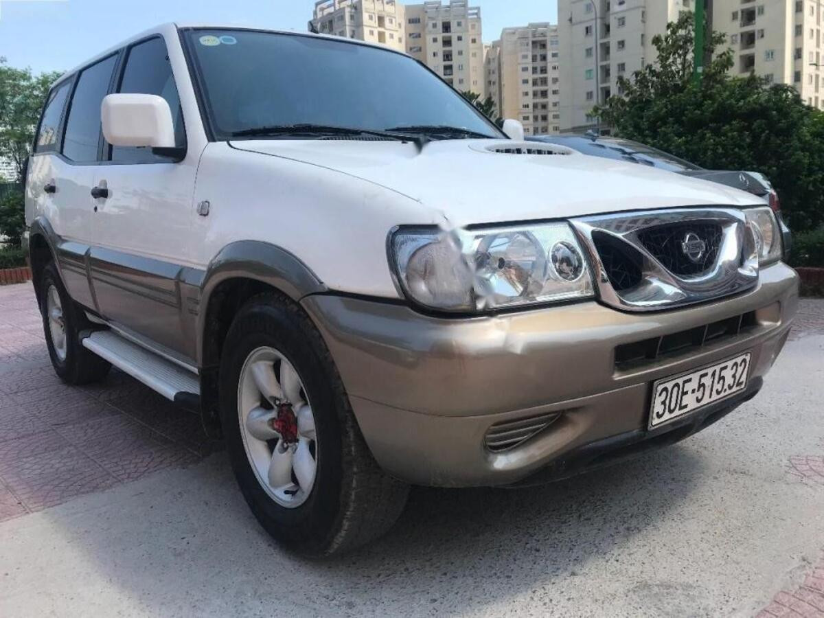 Xe ô tô 7 chỗ Nissan Terrano II 2.7 MT bản 2002