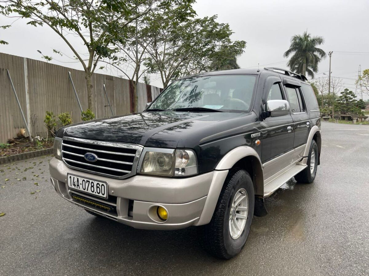 Xe ô tô Ford Everest bản 2005